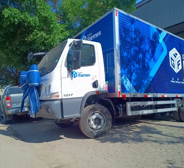 Novo caminhão da FarmesLog promete resolver gargalo de distribuição